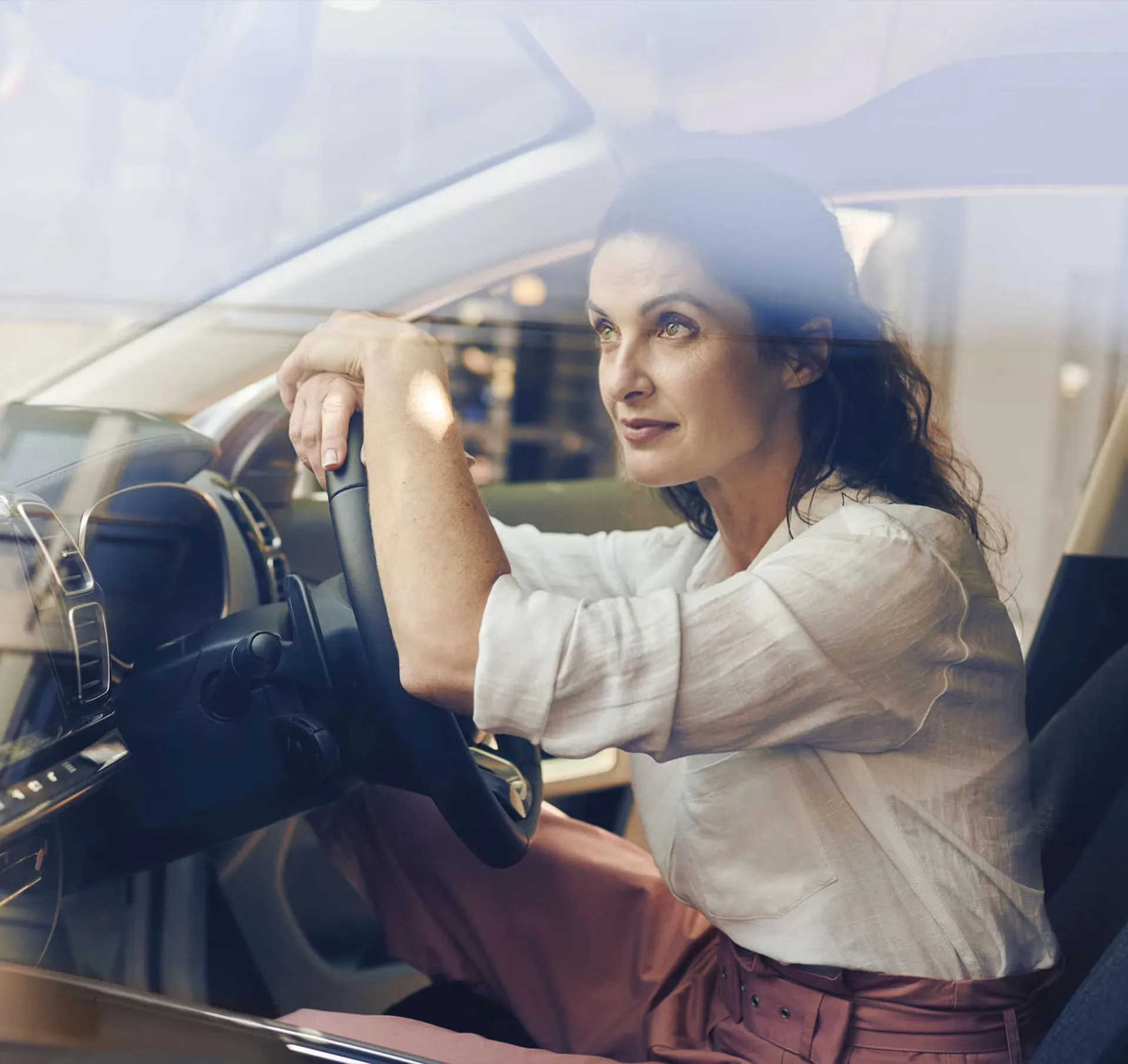 kobieta w samochodzi